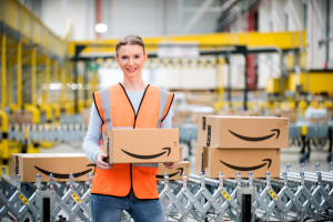 Amazon zwiększa inwestycje w Polsce i otwiera nowe centrum logistyczne