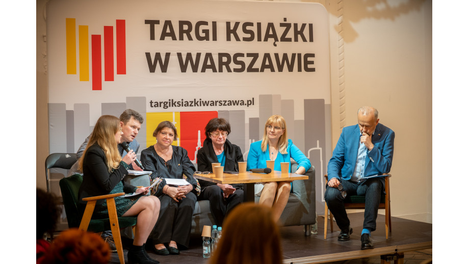 Książki są elementem solidarności”. Panel „Ukraińska książka w Polsce – potrzeby, współpraca, perspektywy” na Targach Książki w Warszawie
