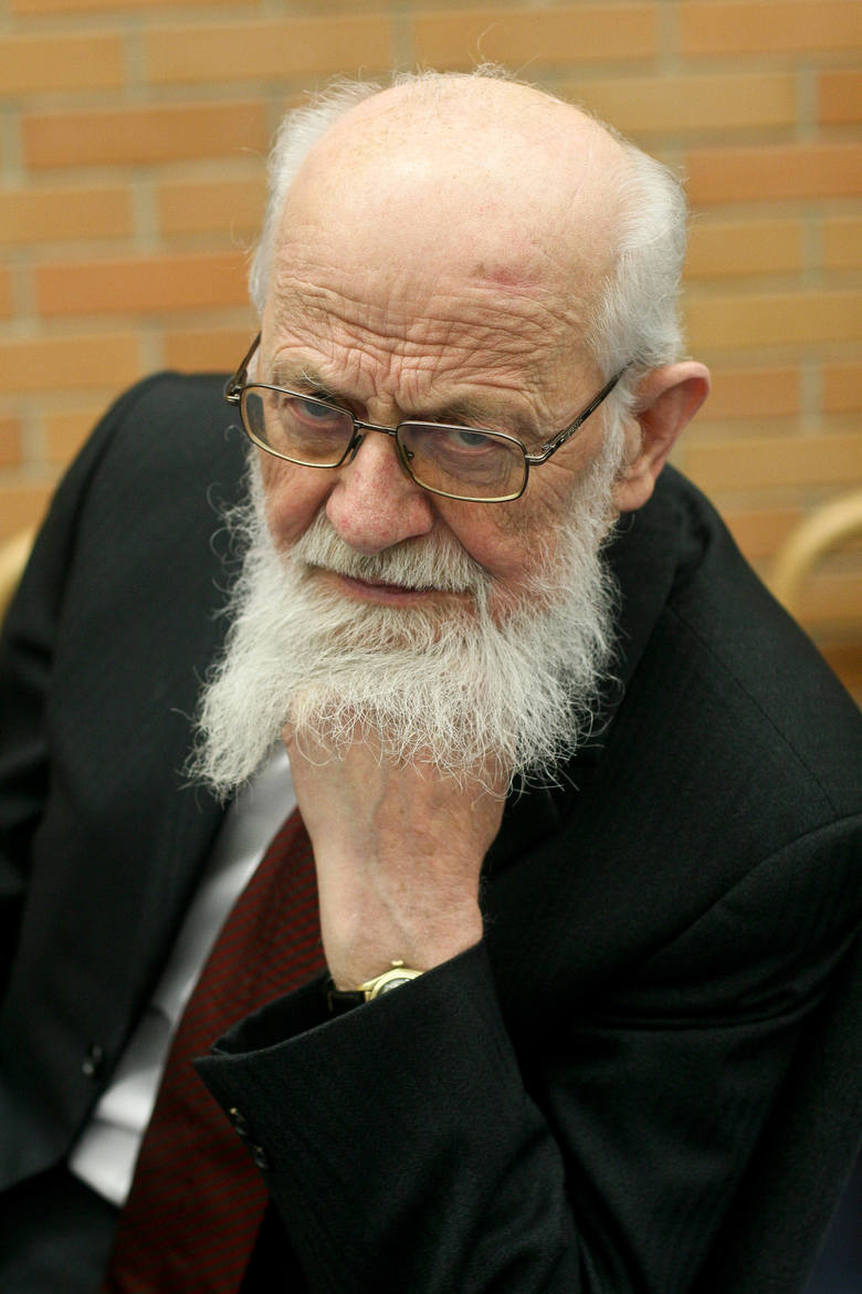 prof. Walery Pisarek 