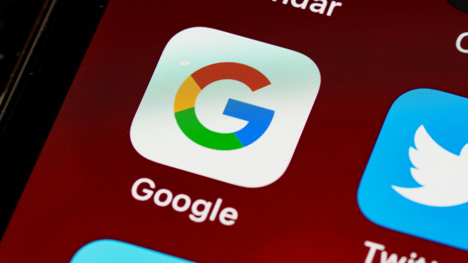 Sztuczna inteligencja uderza w wydawców. Google ogranicza ruch z wyszukiwań